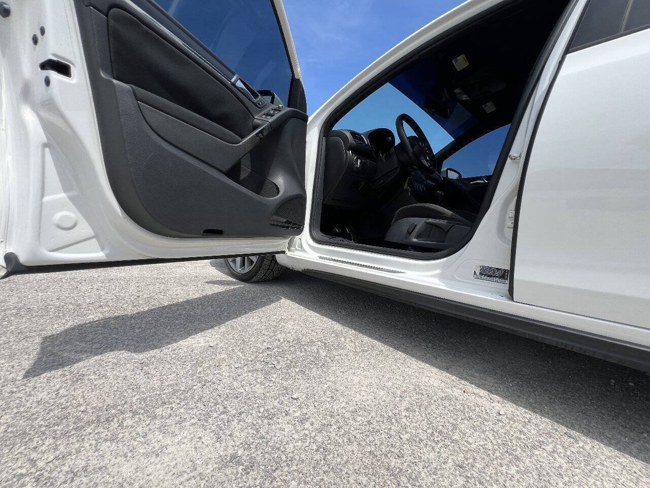 Used 2014 Volkswagen GTI Wolfsburg Edition FWD image 12