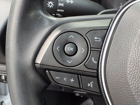 Used 2020 Toyota Corolla SE w/ SE Premium Package image 19