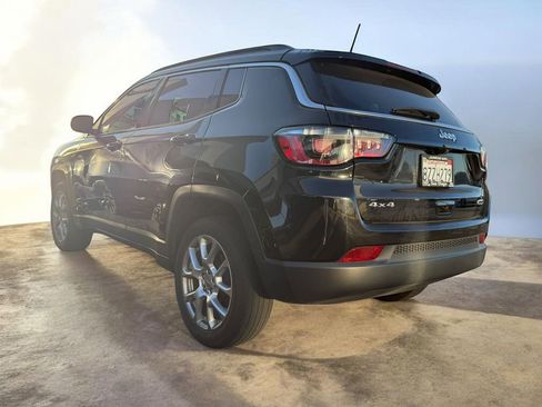 Used 2022 Jeep Compass Latitude image 13