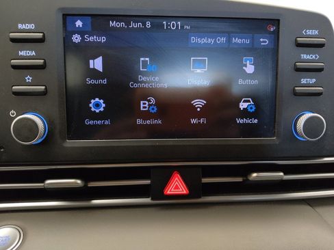 Used 2023 Hyundai Elantra SEL w/ Preferred Accessory Package FWD image 25