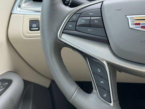 Used 2022 Cadillac XT5 Premium Luxury FWD image 13