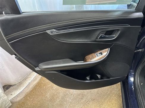 Certified 2015 Chevrolet Impala LT w/ Convenience Package image 21