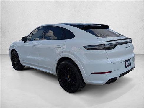 Used 2023 Porsche Cayenne GTS image 8