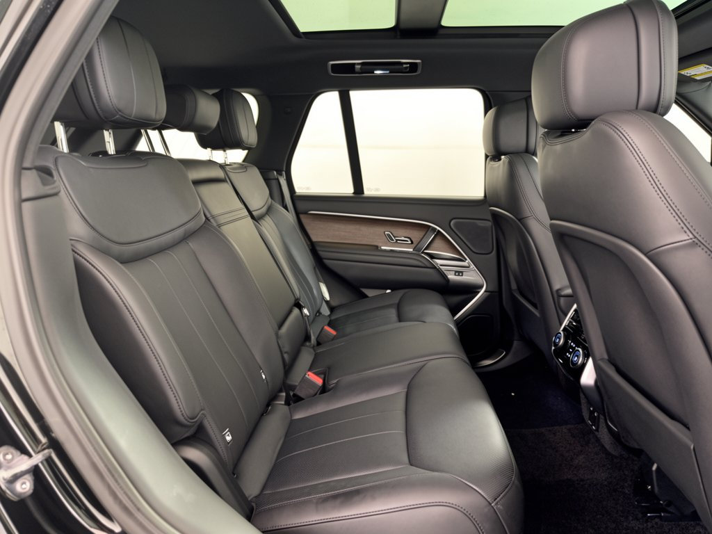Certified 2023 Land Rover Range Rover SE AWD/4WD image 29