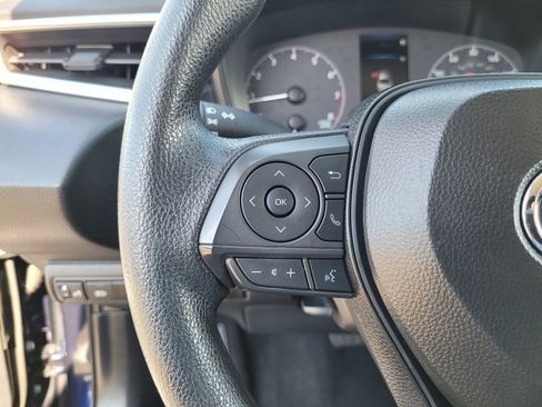 Used 2025 Toyota Corolla LE image 22