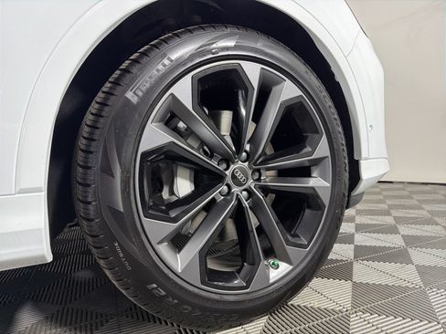 New 2026 Audi Q7 3.0T Premium Plus AWD/4WD image 9