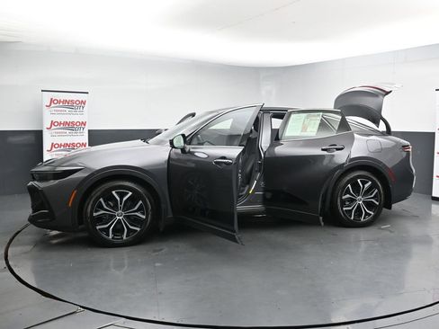 Used 2023 Toyota Crown AWD/4WD image 38