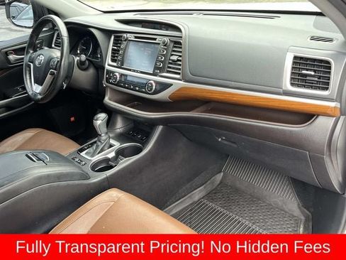 Used 2019 Toyota Highlander Limited Platinum AWD/4WD image 26