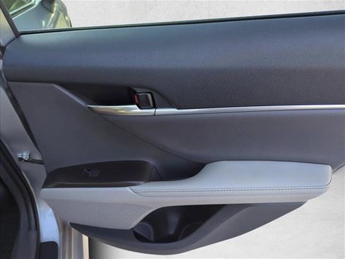Certified 2022 Toyota Camry XLE FWD image 25