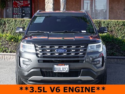 Used 2017 Ford Explorer XLT w/ Equipment Group 201A image 3