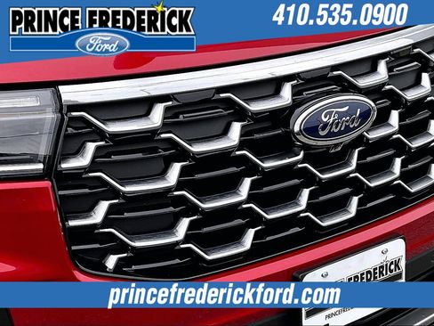 Used 2025 Ford Explorer Platinum w/ Ultimate Package image 30