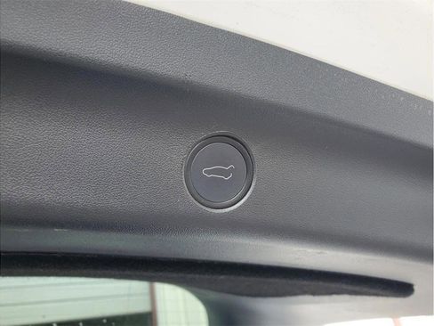 Used 2020 Tesla Model Y Performance AWD/4WD image 34