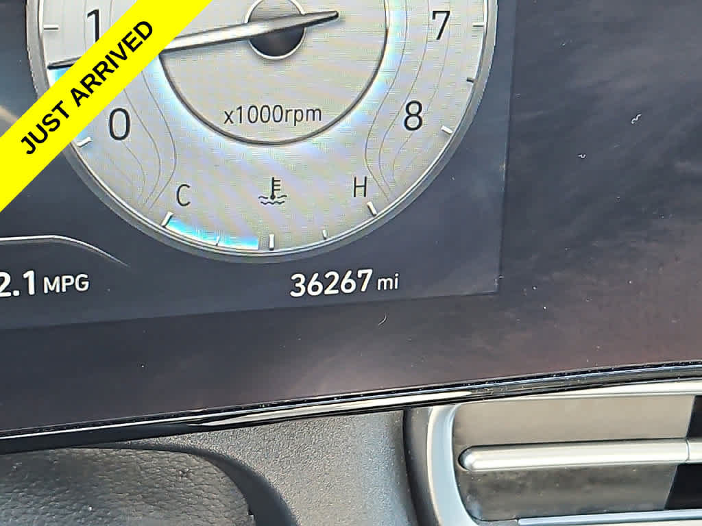 Used 2025 Hyundai Elantra Limited FWD image 20