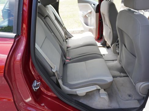 Used 2015 Ford C-MAX SE w/ Equipment Group 201A FWD image 29
