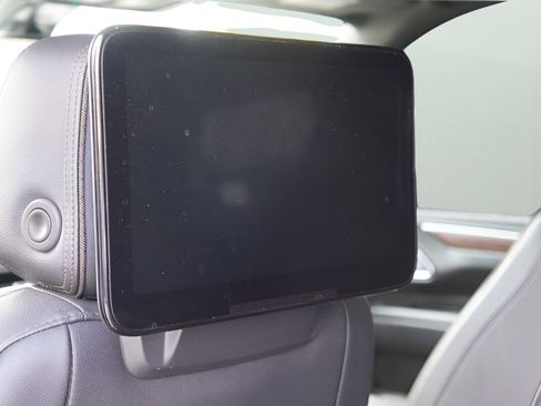 Used 2021 Chevrolet Tahoe High Country image 14