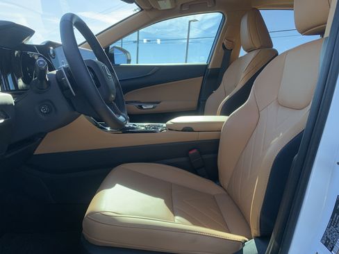 Used 2025 Lexus NX 450h+ AWD w/ Luxury Package image 16