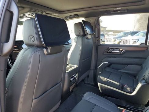 New 2026 GMC Yukon XL Denali w/ Denali Reserve Package image 10