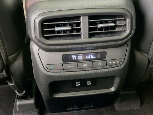 New 2026 Honda Pilot Touring image 21