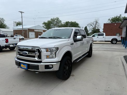 Used 2015 Ford F150 Lariat AWD/4WD image 3