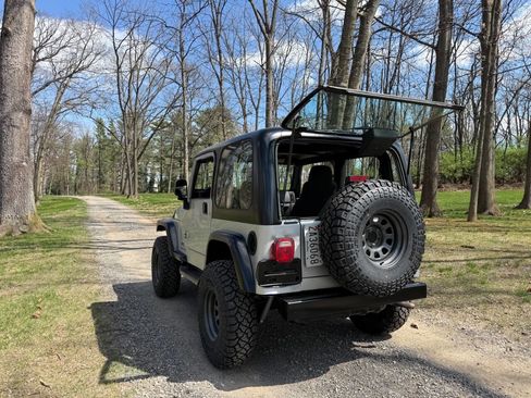 Used 2003 Jeep Wrangler SE image 12