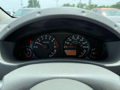 Used 2013 Nissan Frontier SV image 31