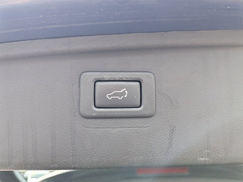 Used 2019 Subaru Outback 2.5i Limited image 13