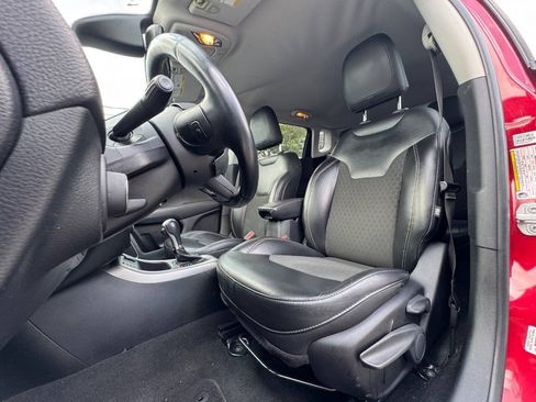 Used 2018 Jeep Compass Latitude FWD image 10