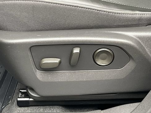 Certified 2021 Buick Envision Essence w/ Sport Touring Package AWD/4WD image 11