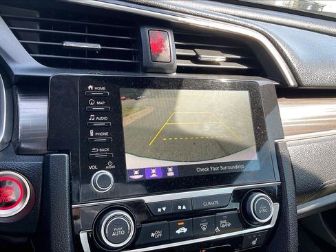 Used 2019 Honda Civic Touring image 21