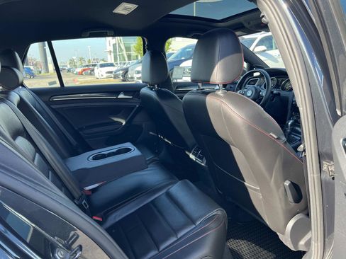 Used 2017 Volkswagen GTI Autobahn image 28