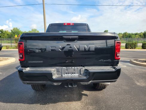 New 2026 RAM 2500 Big Horn AWD/4WD image 7