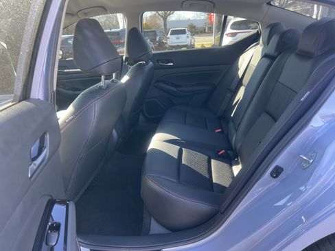 New 2025 Nissan Altima 2.5 SR image 18