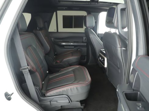 Used 2022 Ford Expedition Limited image 20