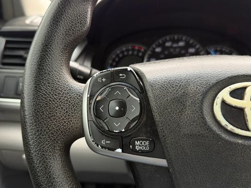 Used 2012 Toyota Camry LE FWD image 14