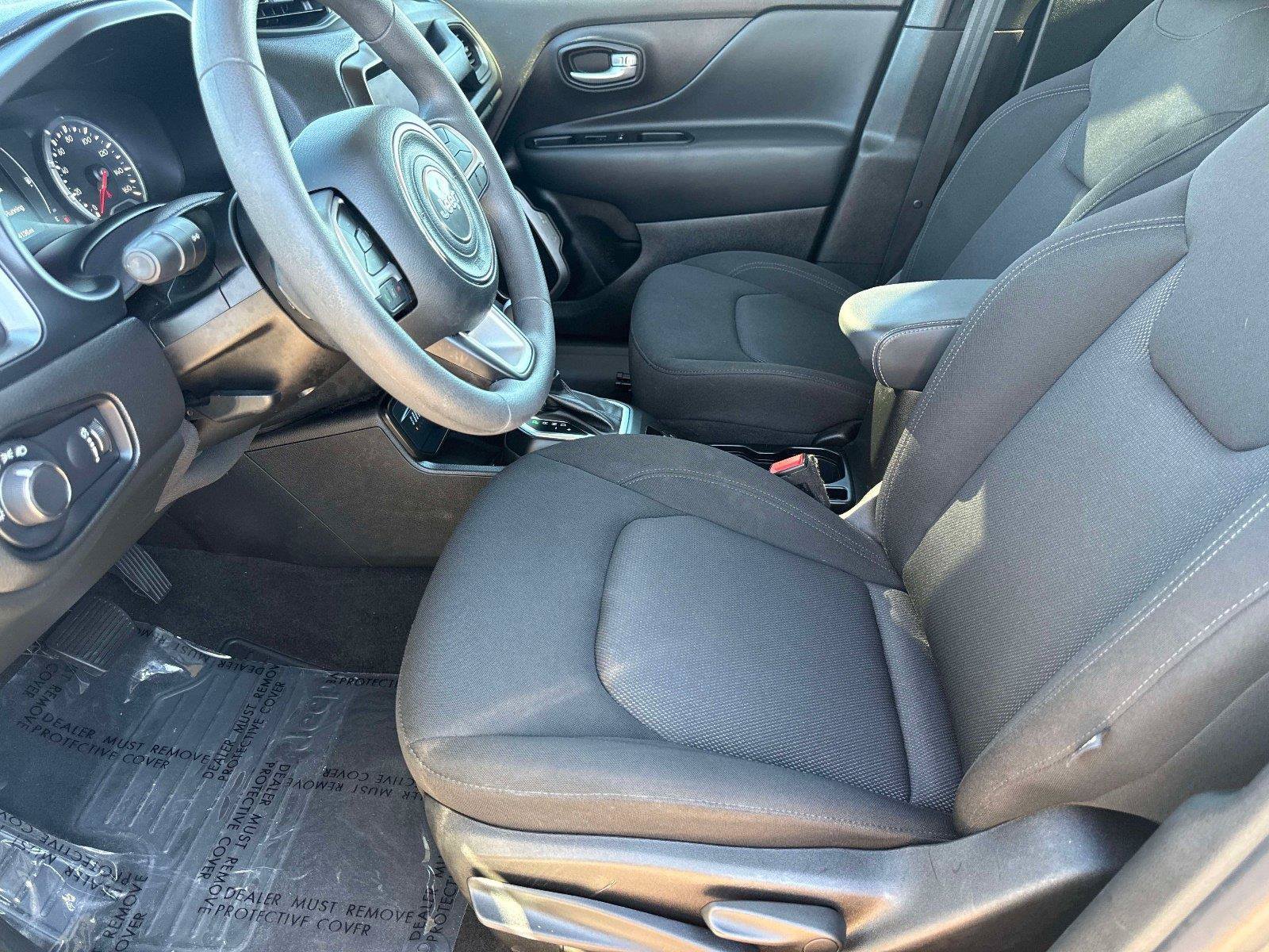 Certified 2023 Jeep Renegade Latitude AWD/4WD image 14