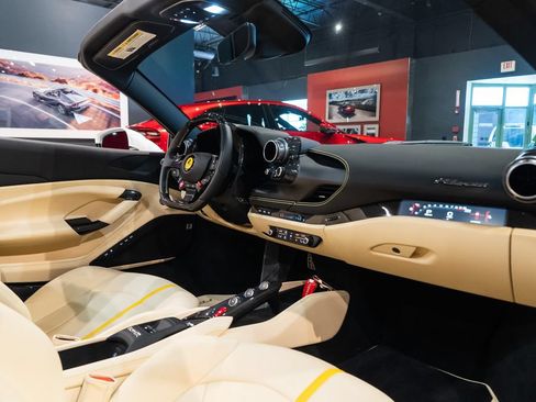 Certified 2023 Ferrari F8 Tributo RWD image 50