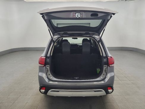 Used 2019 Mitsubishi Outlander SE image 29