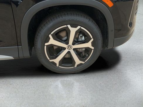 New 2026 Volkswagen Tiguan SE AWD/4WD image 9