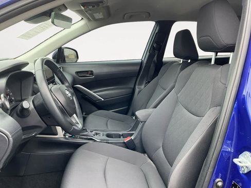 Used 2024 Toyota Corolla Cross LE image 10