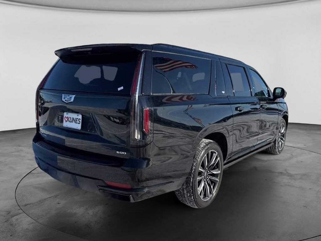Used 2024 Cadillac Escalade ESV Sport Platinum AWD/4WD image 6