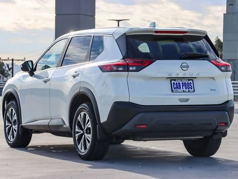 Used 2023 Nissan Rogue SV image 6
