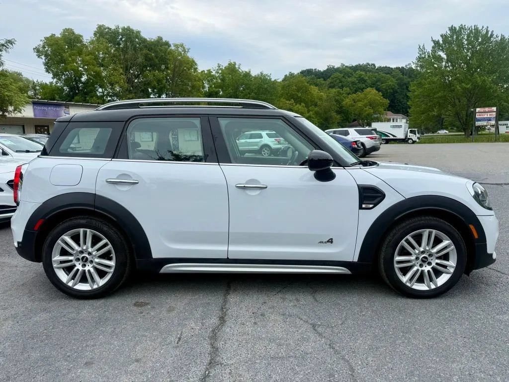 Used 2017 MINI Cooper Countryman ALL4 AWD/4WD image 9