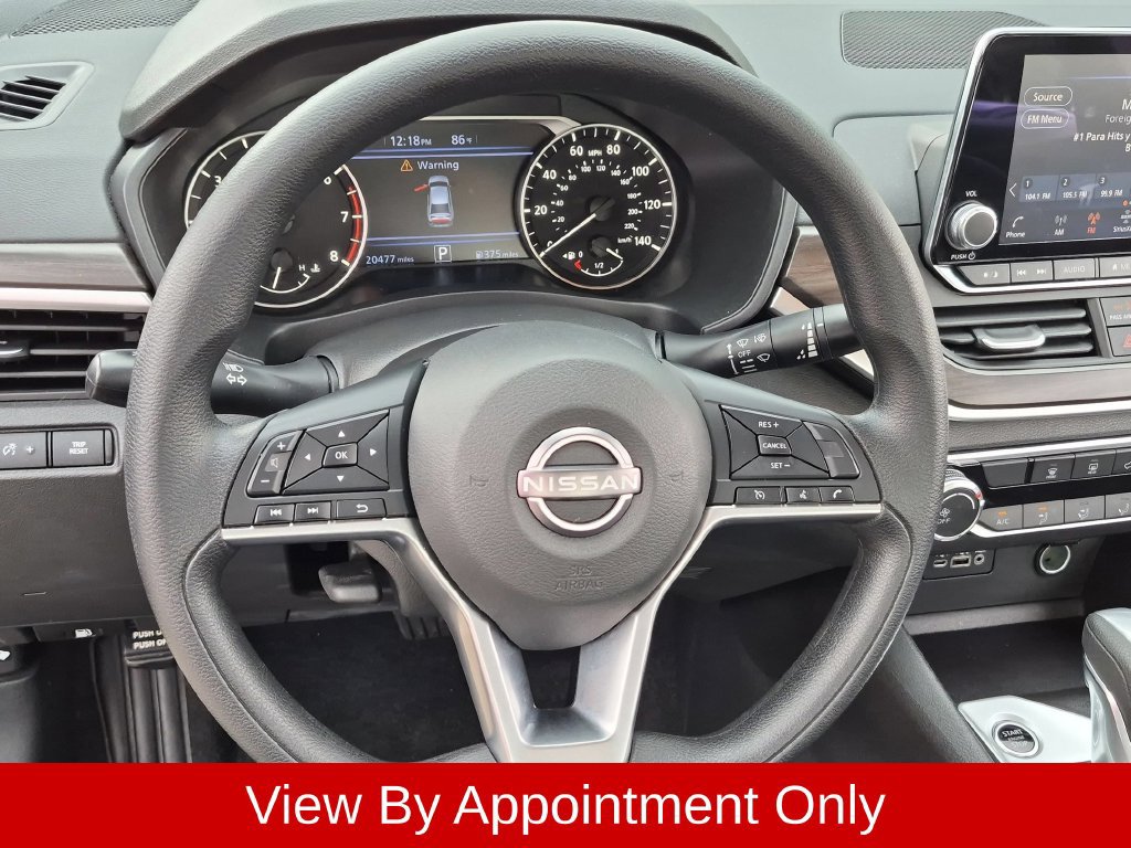 Used 2025 Nissan Altima 2.5 SV FWD image 19