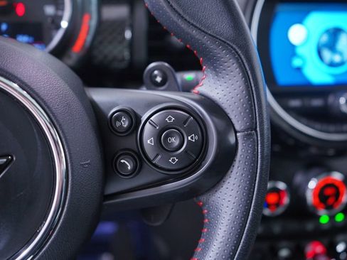 Used 2019 MINI Cooper S w/ Signature Upholstery Package FWD image 17