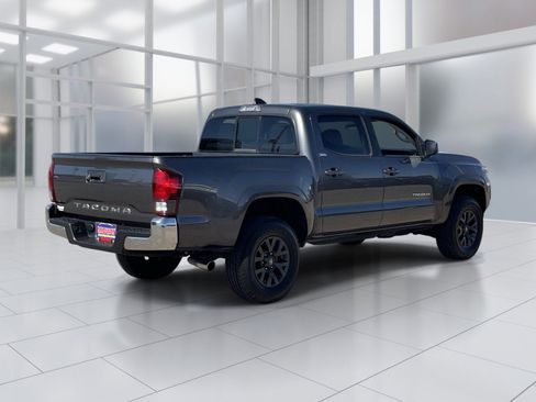 Used 2021 Toyota Tacoma SR5 RWD image 6