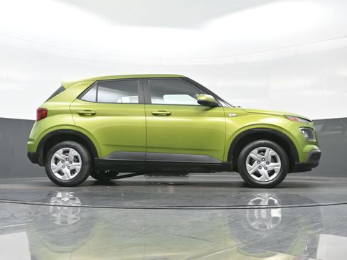 Used 2020 Hyundai Venue SE image 29