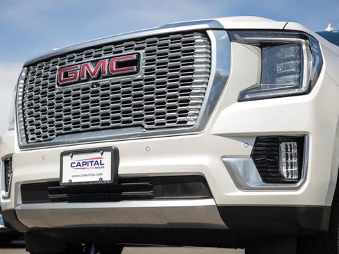 Used 2021 GMC Yukon XL Denali w/ Denali Premium Package AWD/4WD image 22