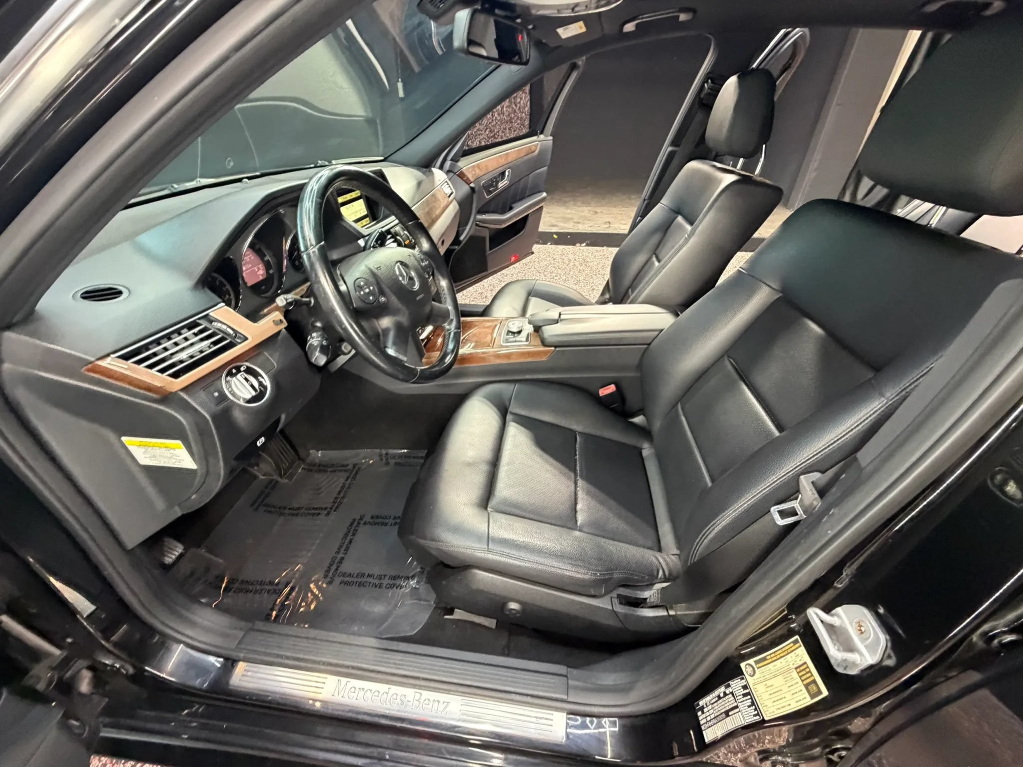 Used 2011 Mercedes-Benz E 350 4MATIC Sedan image 13
