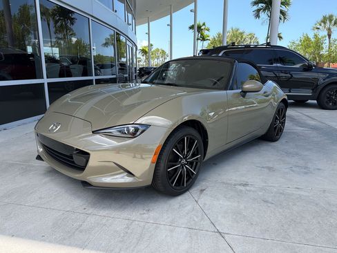 Used 2024 MAZDA MX-5 Miata Grand Touring w/ Weather Package RWD image 28