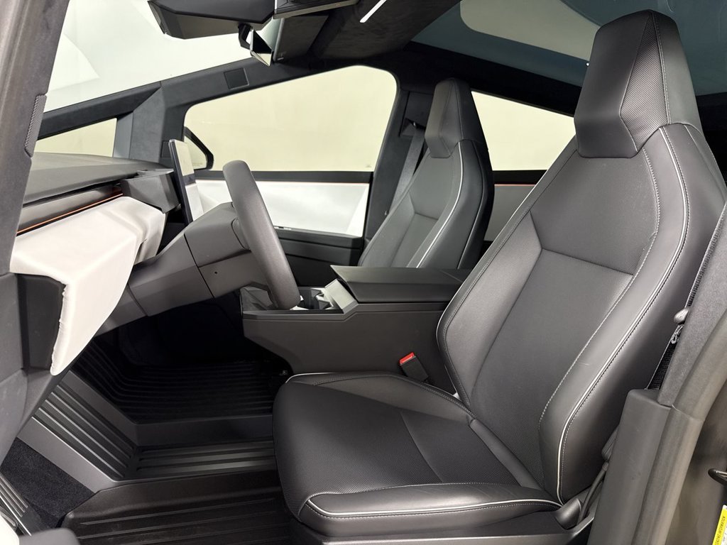 Used 2024 Tesla Cybertruck AWD Crew Cab image 5